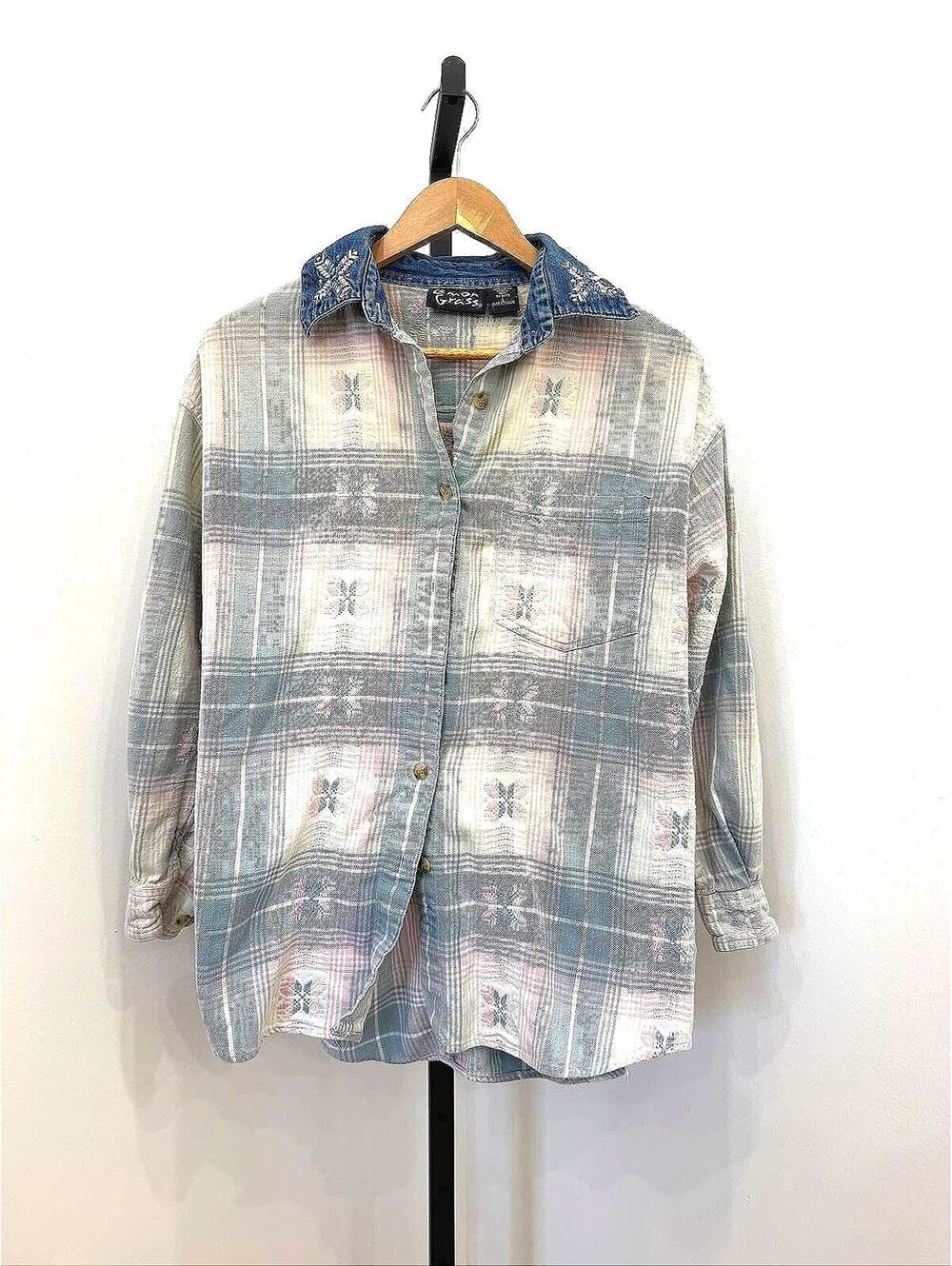 Lemon Grass Women's Plaid Button-Up Shirt with Embroidered Denim Collar L
